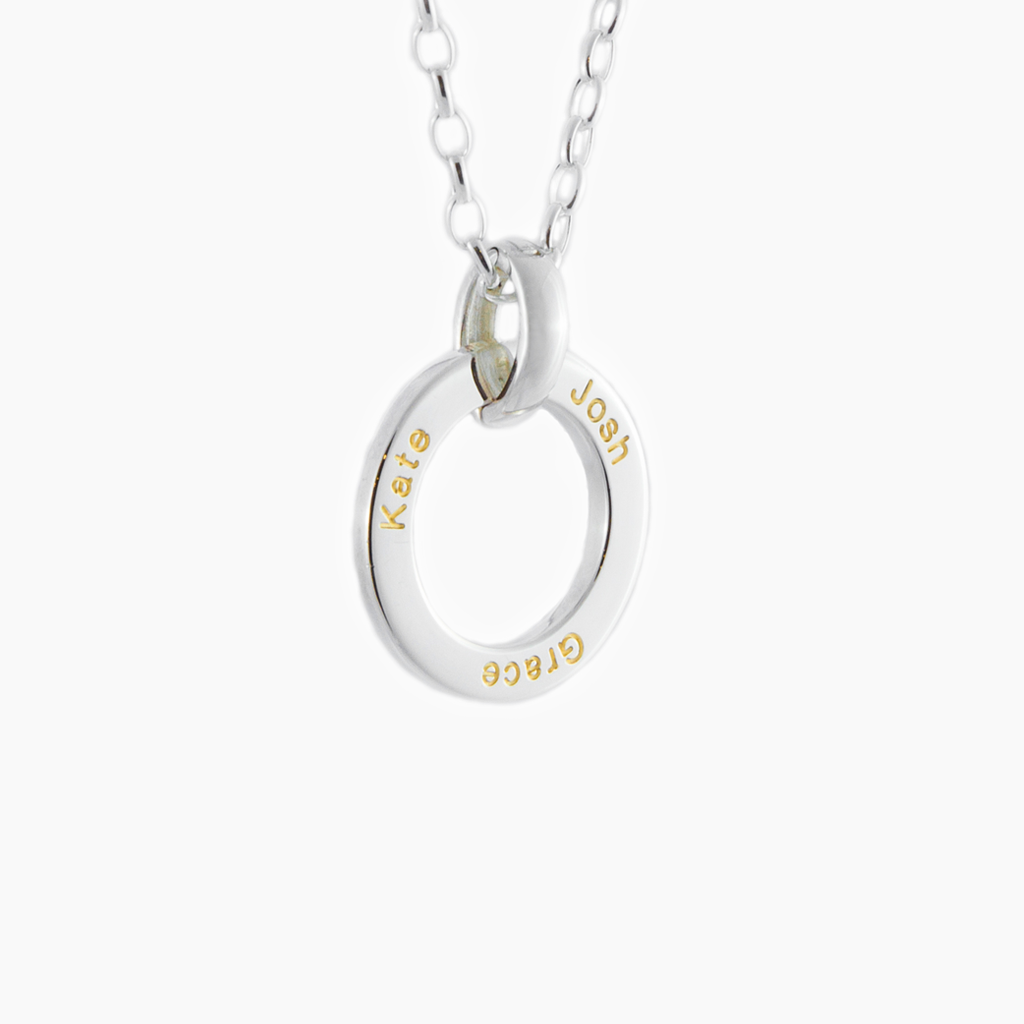 Mum jewellery LoveLoop pendant set with personalised engraving