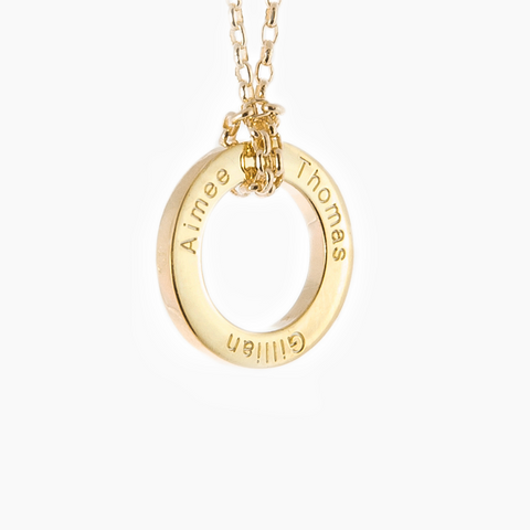 Babe yellow gold petite loop with chain and baby names
