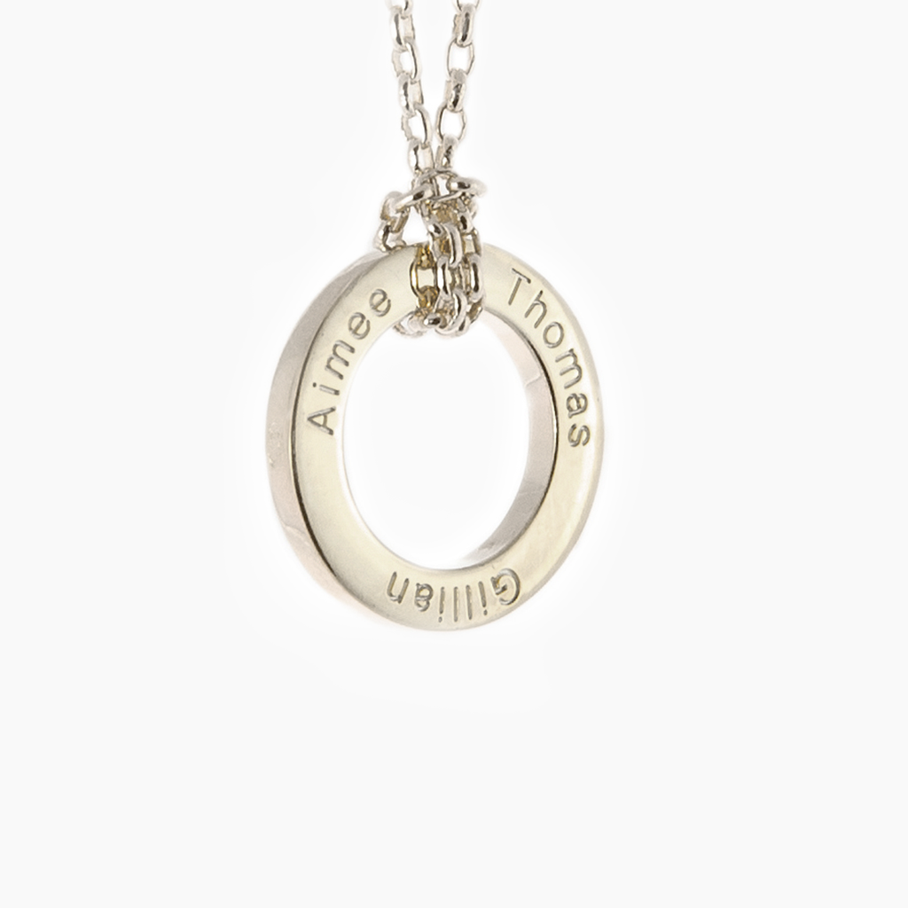 Elegant luxury white gold hoop pendant set